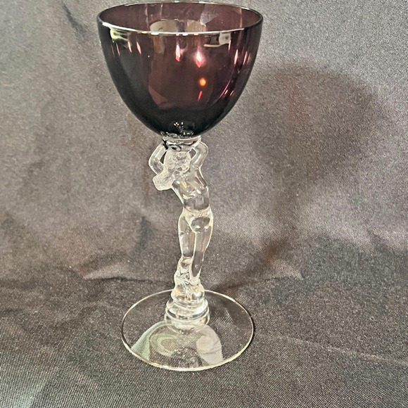 Vintage Cambridge Glass Goblet Nude Stem Goblet Amethyst‎ Bowl 3011 Statuesque